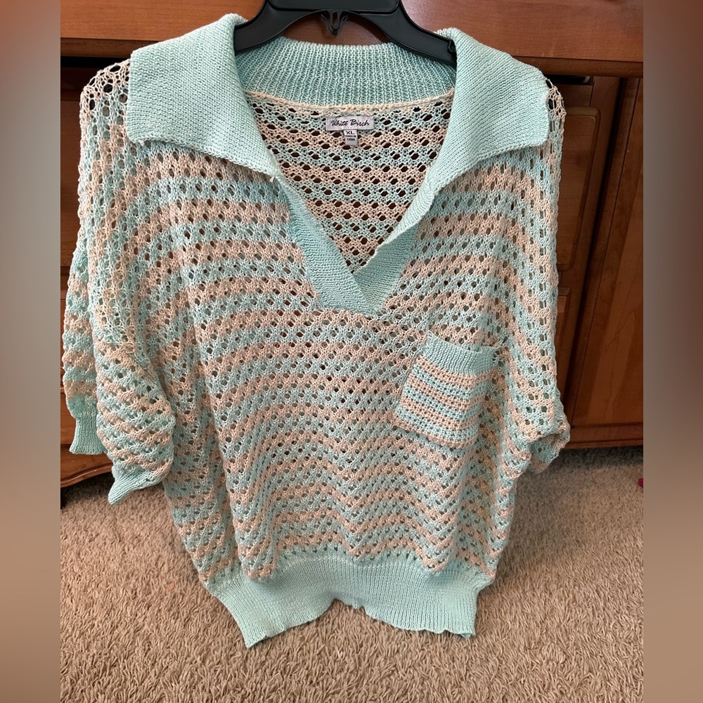 NWOT WHITE BIRCH OPEN WEAVE COLLARED SWEATER